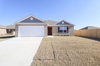 Building Photo - New Build 3 Bedroom Home Available For Immediate Move In!! Robninson Ranch