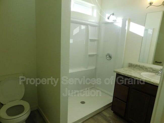 Building Photo - 2354 Zion Cyn Ave