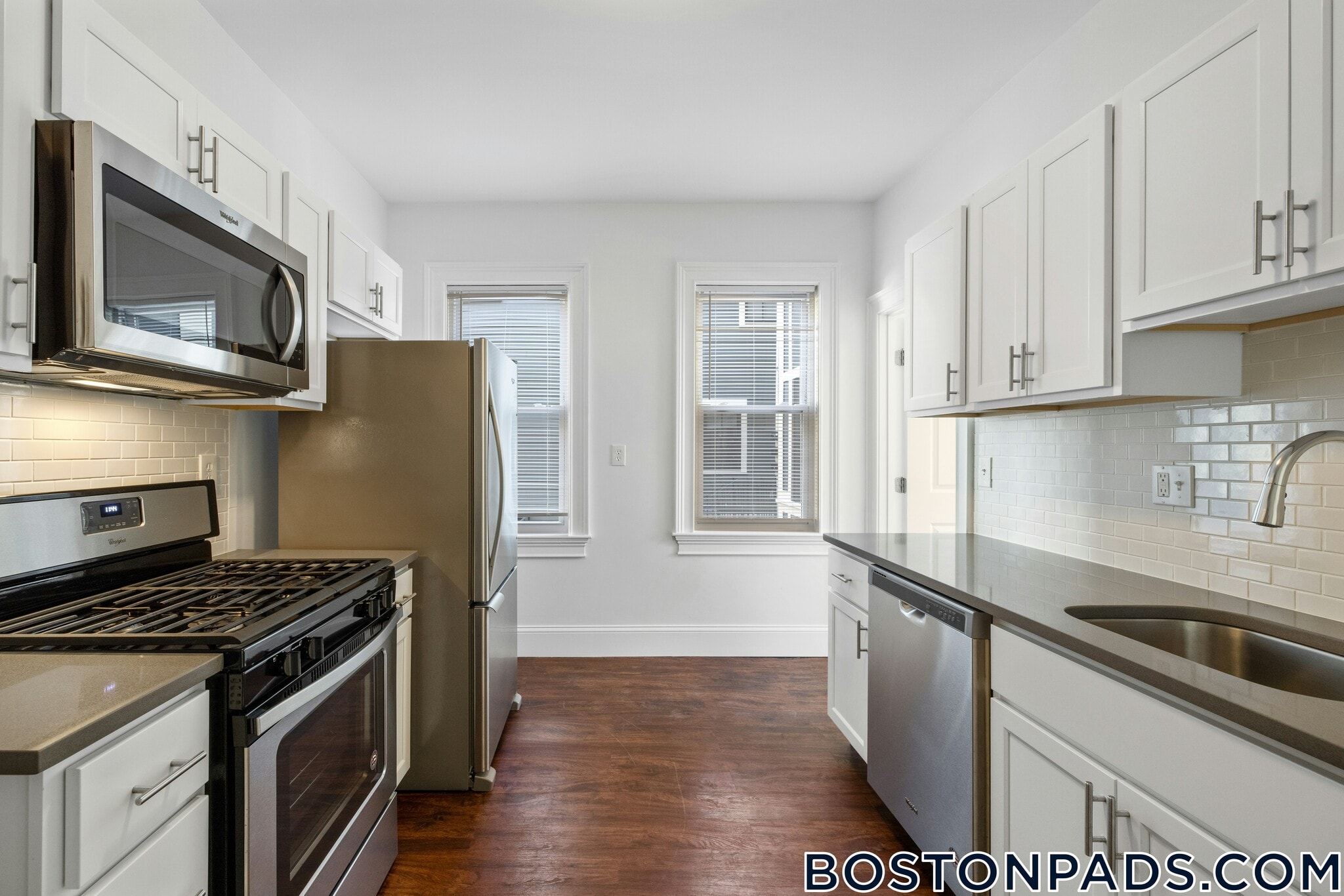 Building Photo - 122 Columbia St