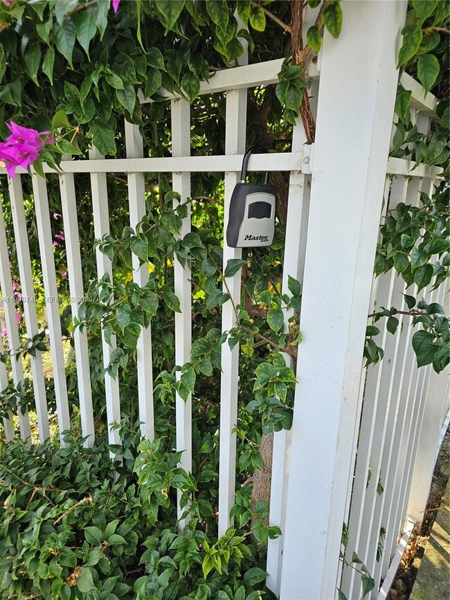 Building Photo - 7841 SW 152nd Ave