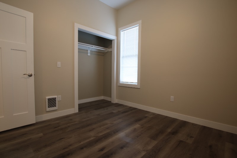 Building Photo - 527 Hillsdale St
