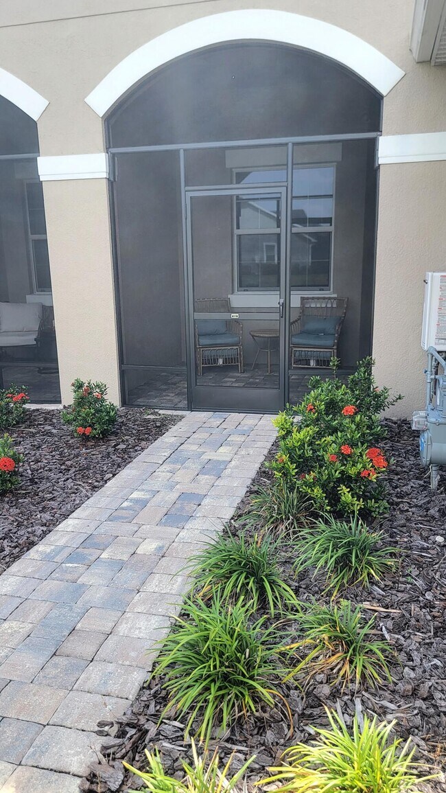 Building Photo - 8473 Loren Cove Dr