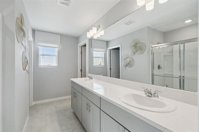 Building Photo - 4904 Bluebell Ct