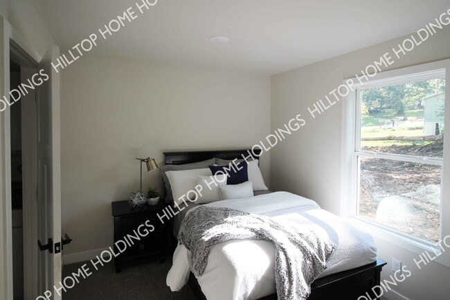 Building Photo - 9 Brookside Rd