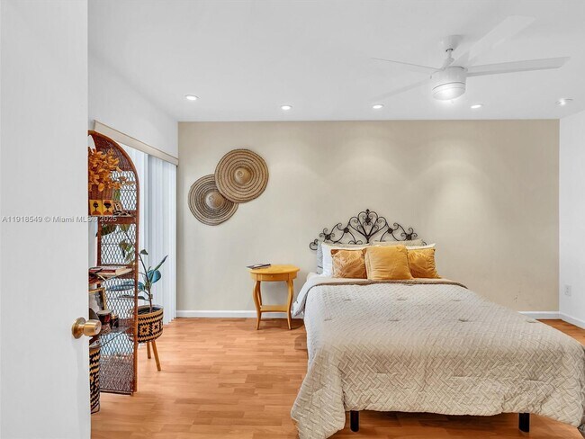 Building Photo - 3558 Magellan Cir