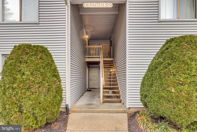 Building Photo - 1929 The Woods II