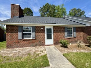 Building Photo - 1405 Angels End