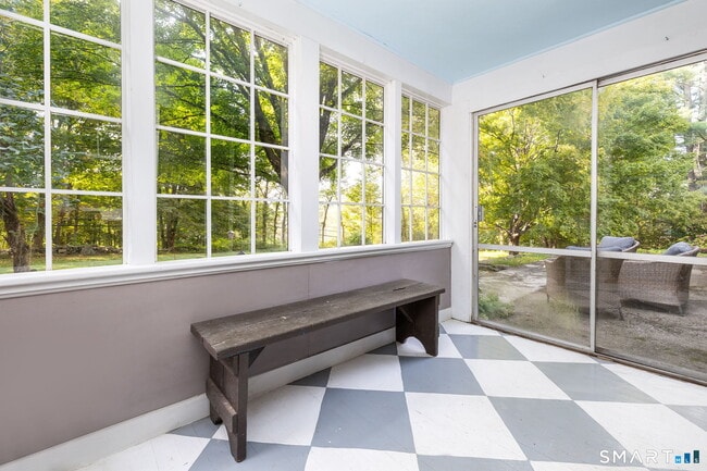 Building Photo - 256 Baldwin Hill Rd