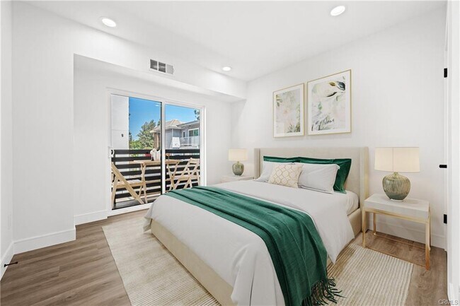 Building Photo - 6704 Kester Ave