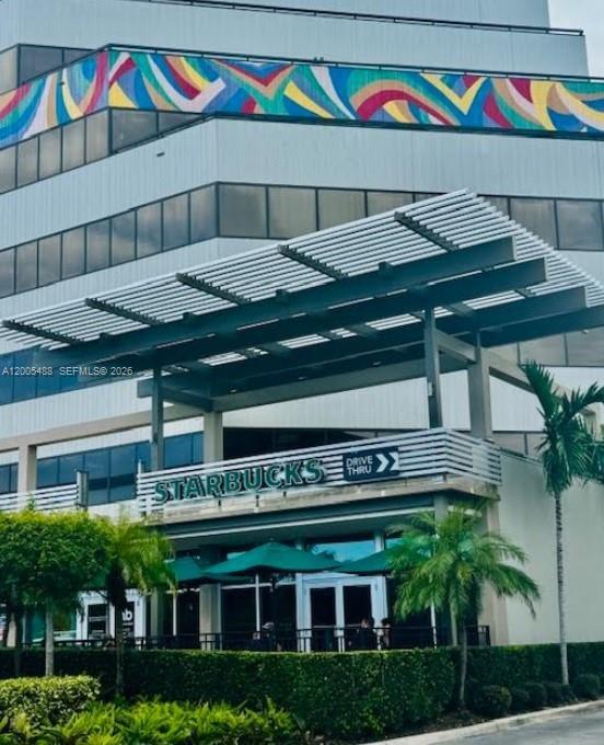 Building Photo - 2425 NE 135th St