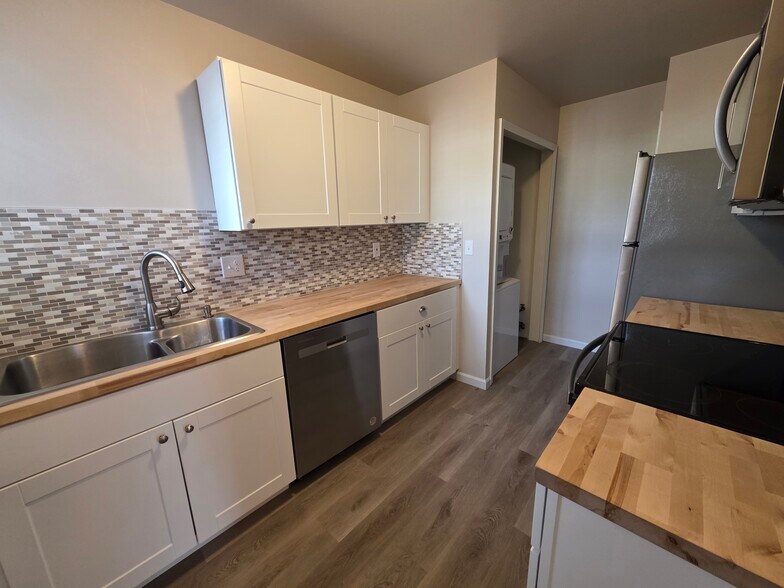 Building Photo - 971 Tampico Ct