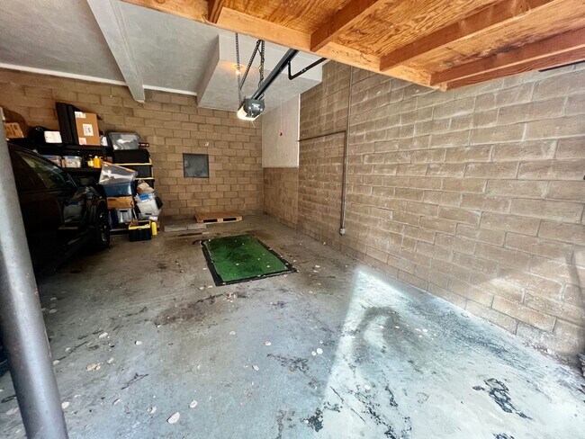 Building Photo - 185C -TL - CS