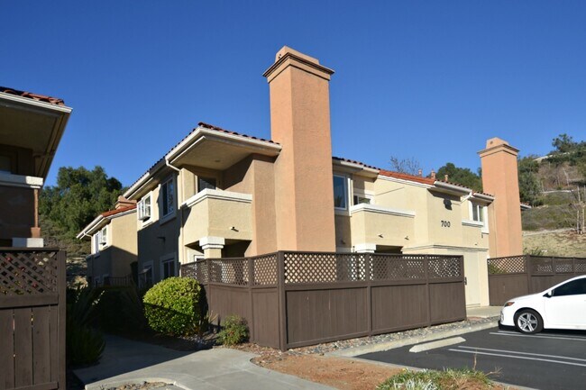 Building Photo - Great Upstairs  2BD Condo with washer/drye...