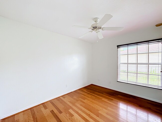 Building Photo - 6416 Las Palmas Way