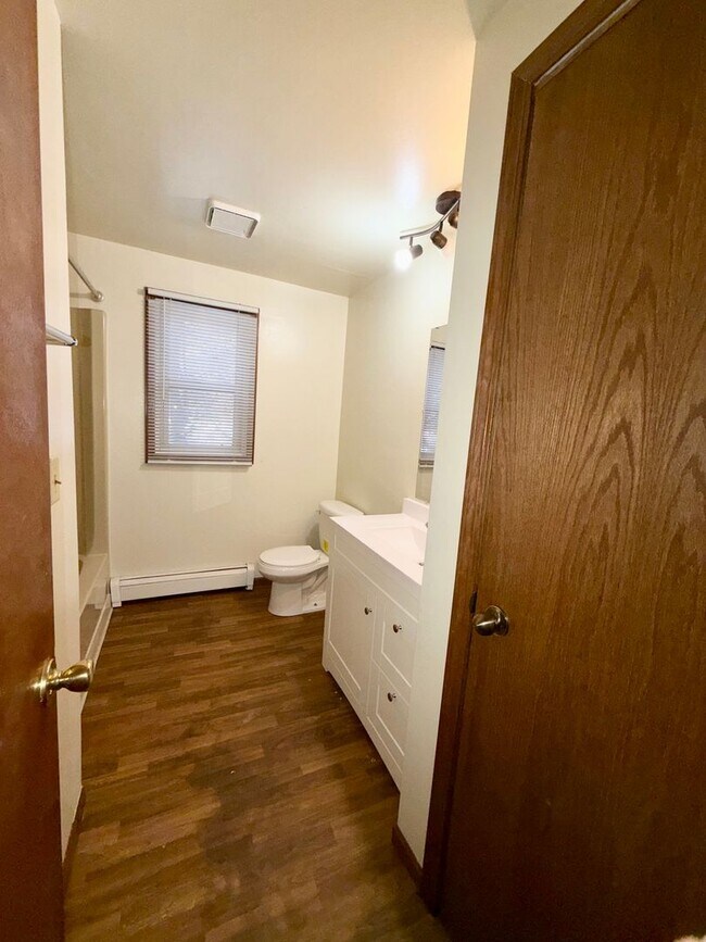 Building Photo - 3243-3243 Wanta Dr