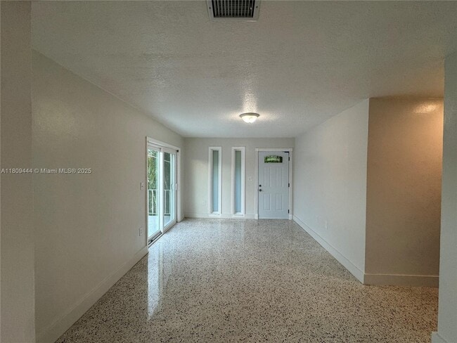 Primary Photo - 1760 SW 3rd St
