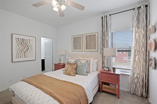 Building Photo - 12710 Englemann Dr
