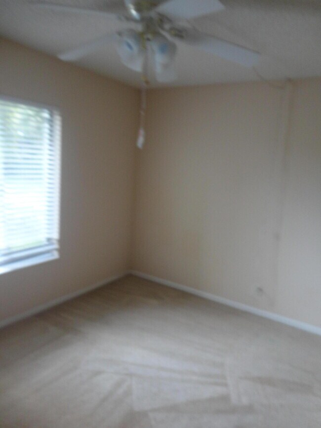 Building Photo - 3636 Alder Dr