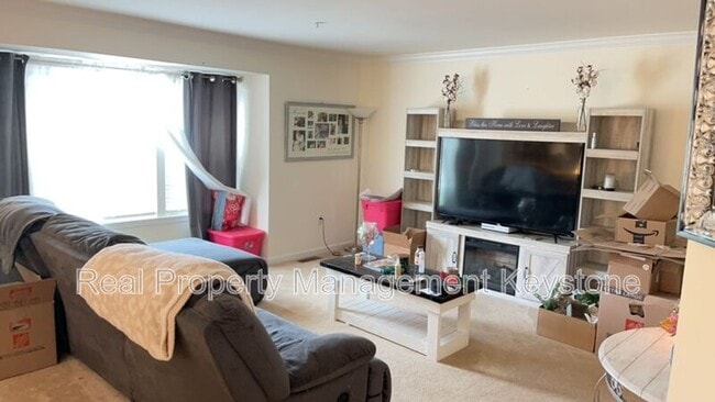 Building Photo - 261 Corey Dr