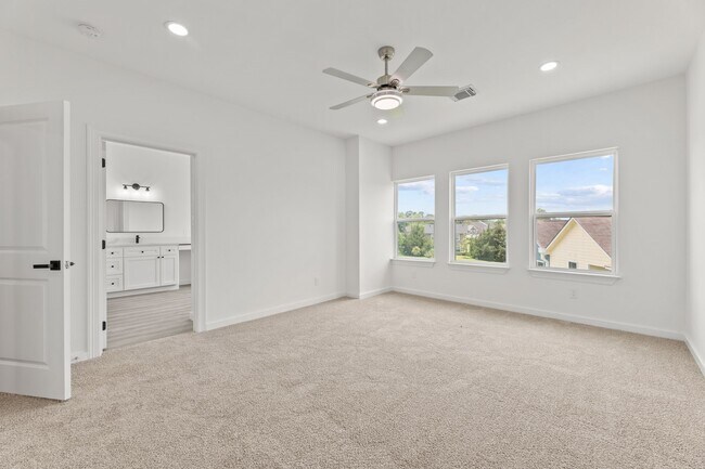 Building Photo - 256 Capetown Way