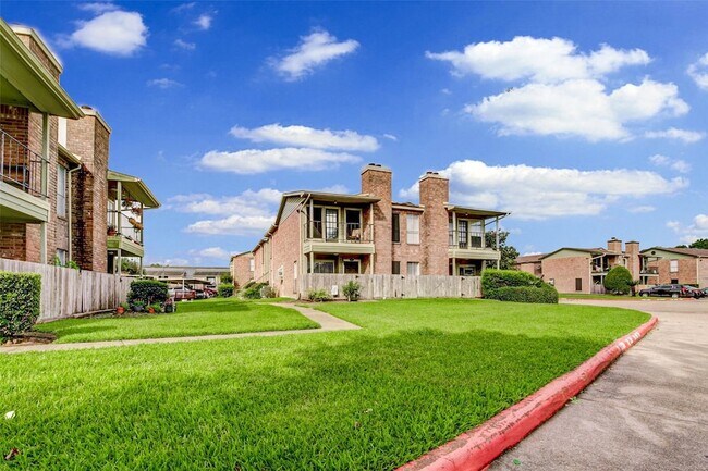 Building Photo - 18800 Egret Bay Blvd