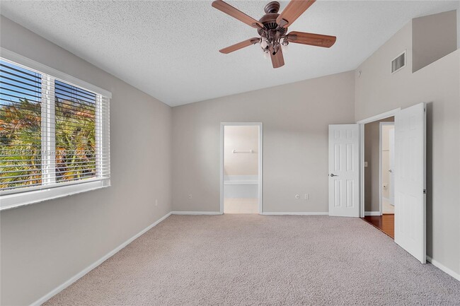 Building Photo - 9840 NW 19th Pl