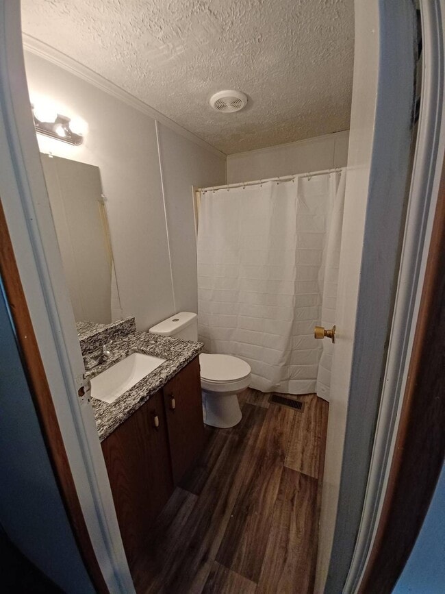 Building Photo - 113 Dogwood Dr