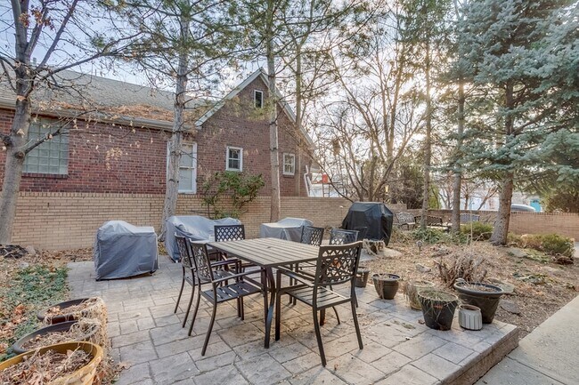 Building Photo - 50 N Clarkson St