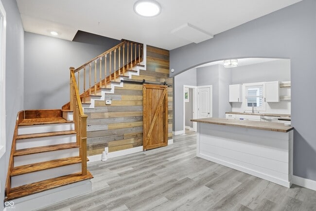 Building Photo - 1035 Albany St