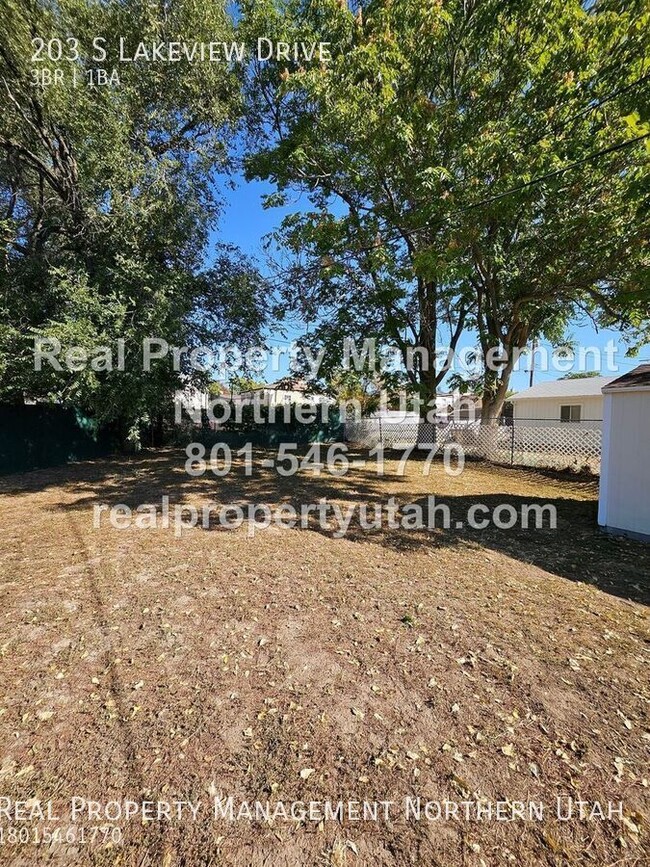 Building Photo - Darling 3 Bedroom Home in Clearfield