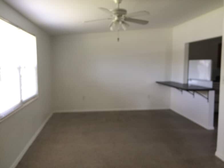 Building Photo - 5107 E 113th Ave