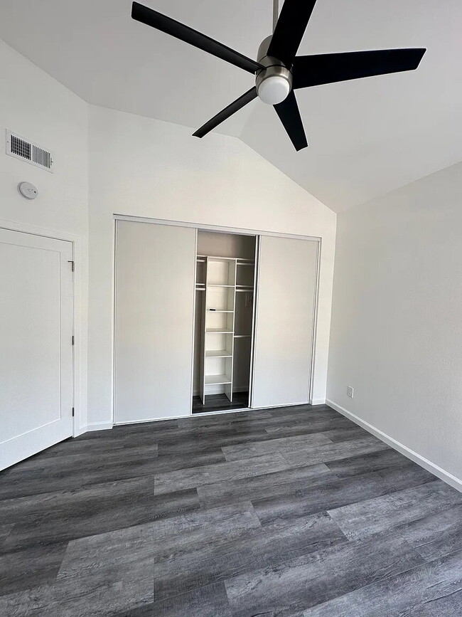 Building Photo - 3100 Puesta Del Sol Ct