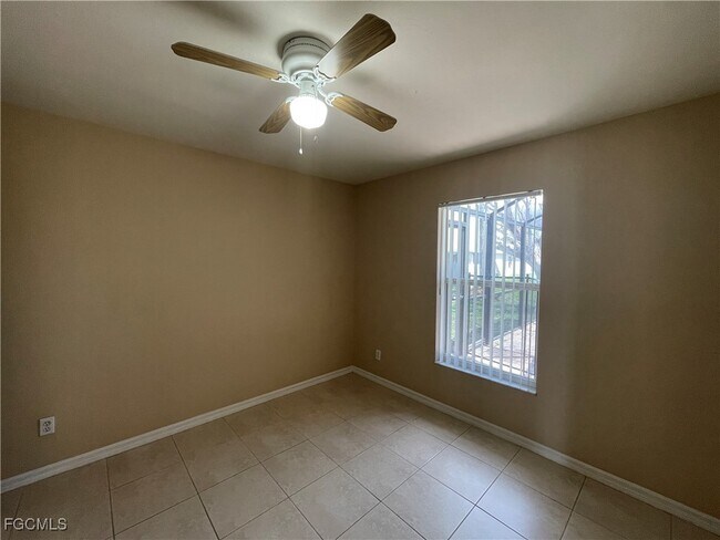 Building Photo - 630 SW 28th Terrace