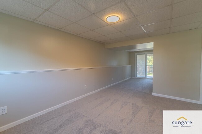 Building Photo - 422 Machias Pl