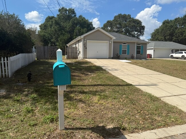 Building Photo - 329 Strawbridge Dr