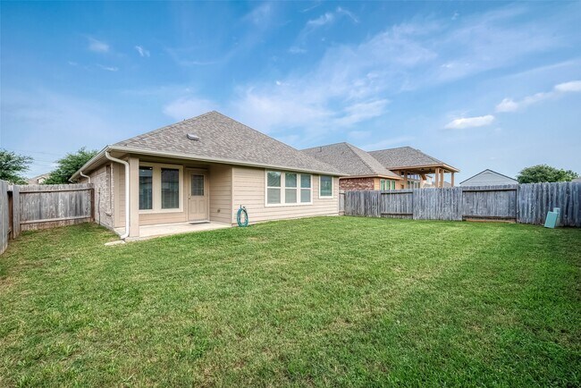 Building Photo - 8234 Aleppo Pine Ln