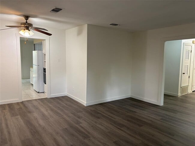 Building Photo - 11913 Rennalee Loop