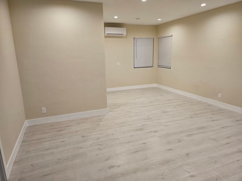 Building Photo - 2019 W Victory Blvd