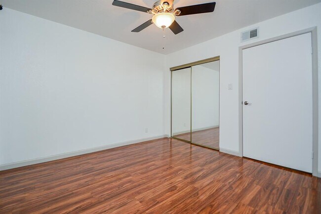Building Photo - 14911 Wunderlich Dr