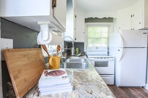 Building Photo - 600 Hillcrest Dr