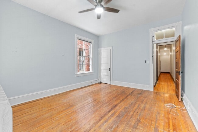 Building Photo - Spacious 6BR/2.5BA in CV AVAILABLE June 2026