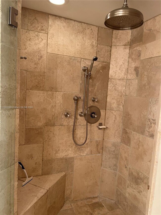 Building Photo - 333 Las Olas Way