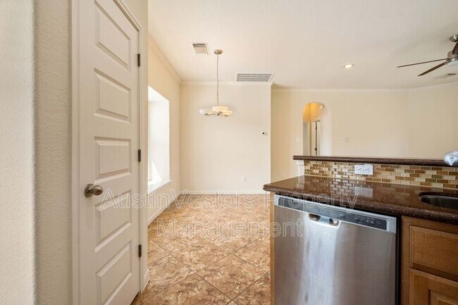 Building Photo - 2917 Saville Loop