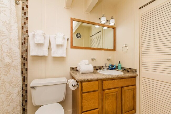 Building Photo - 3920 Wyllie Rd