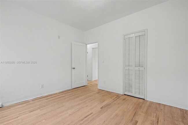 Building Photo - 9160 NE 8th Ave