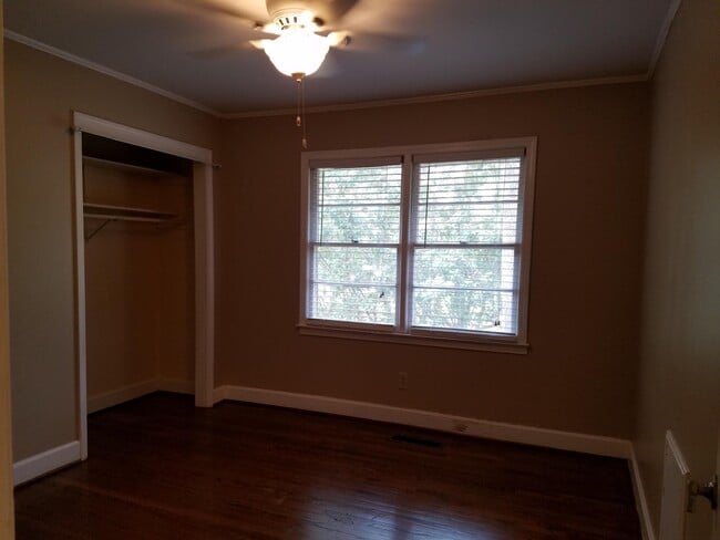 Building Photo - 406 Owens Dr