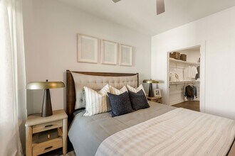 Building Photo - 3001 W 11th St