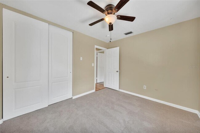 Building Photo - 632 Whippoorwill Terrace