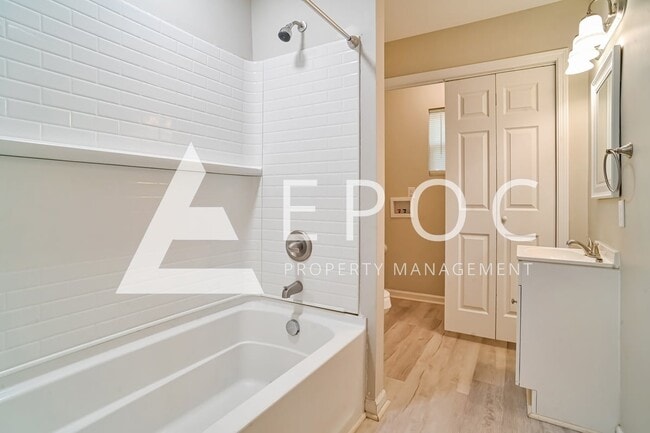 Building Photo - 4013 Markwood Rd