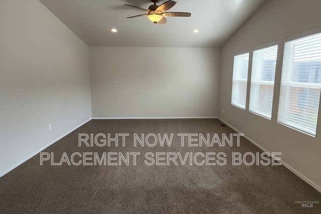 Building Photo - 25 S Shumway Ave